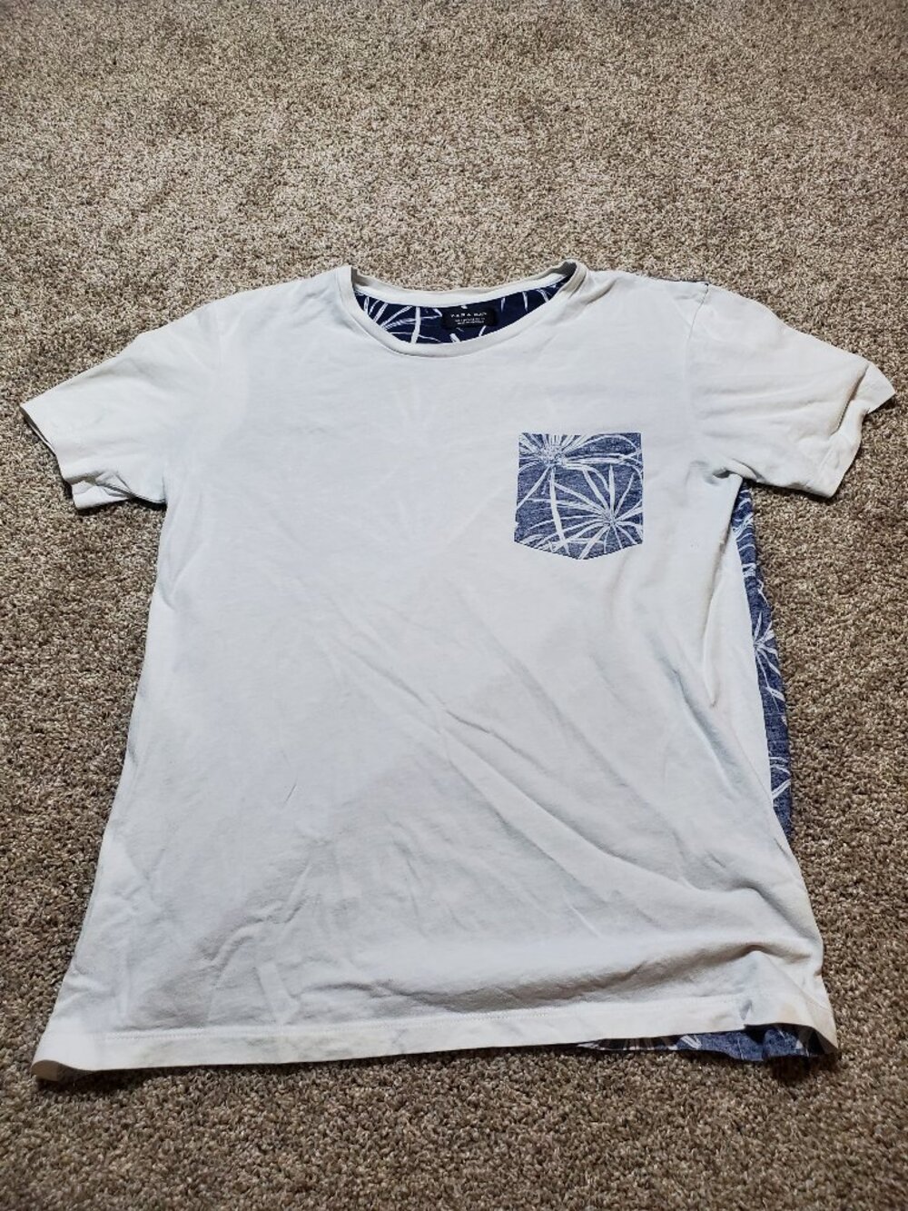 Zaraman Men's T Shirt White Blue Floral Breat Pocket Size M